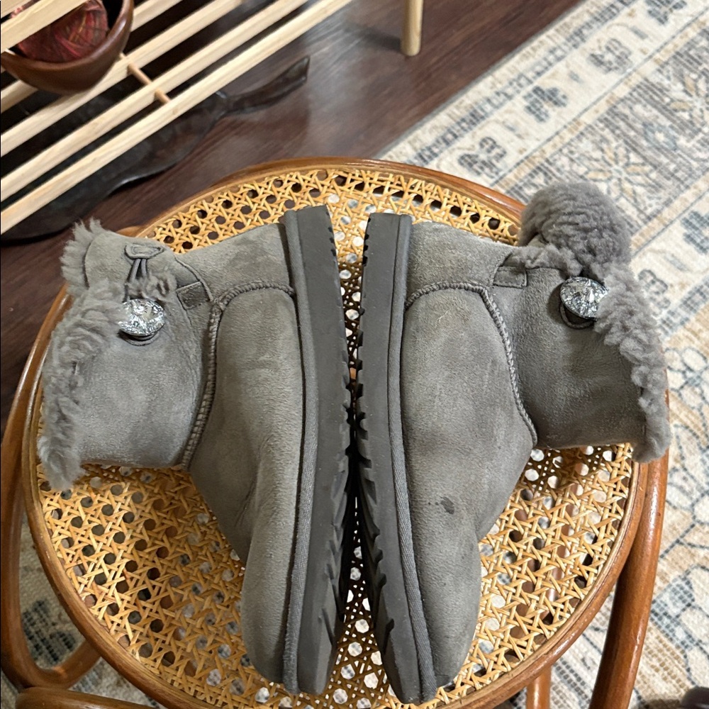 Ugg Classic Mini Bailey Button Bling Boot Size 8 - image 5